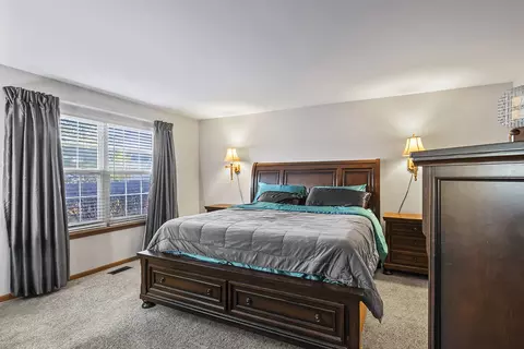 Bedroom - 2076 Constitution Ct, Elgin, IL 60123 photo 1 of 4