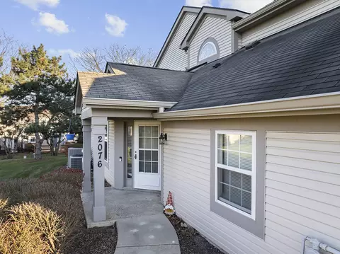 Exterior - 2076 Constitution Ct, Elgin, IL 60123 photo 3 of 5