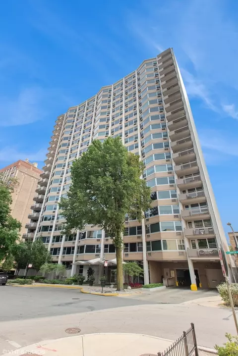 555 W Cornelia Ave #1606, Chicago, IL 60657
