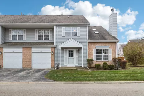 4467 Kensington Ct, Gurnee, IL 60031