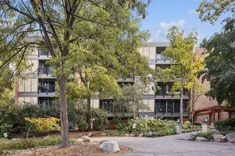 5900 Oakwood Dr #2J, Lisle, IL 60532