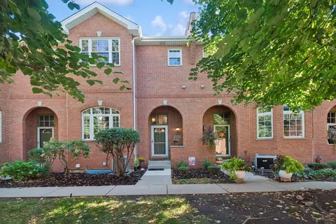 6442 W 65th St, Chicago, IL 60638