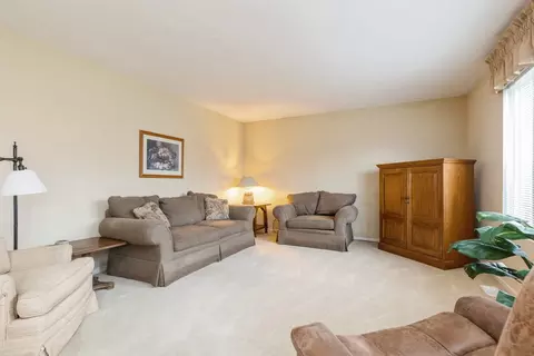 Living - 1134 Sawmill Ln, Algonquin, IL 60102 photo 2 of 2