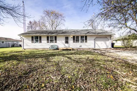 221 Floyd Dr, Buckingham, IL 60917