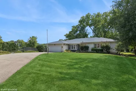 1925 E Oakton St, Arlington Heights, IL 60004