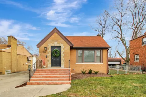 9923 S Saint Louis Ave, Evergreen Park, IL 60805