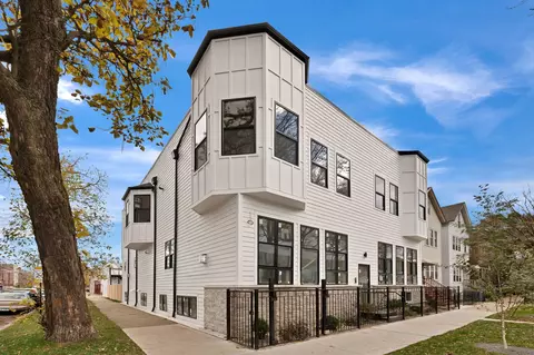 2559 N Marshfield Ave #PH-S, Chicago, IL 60614