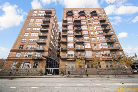 500 S Clinton St #646, Chicago, IL 60607