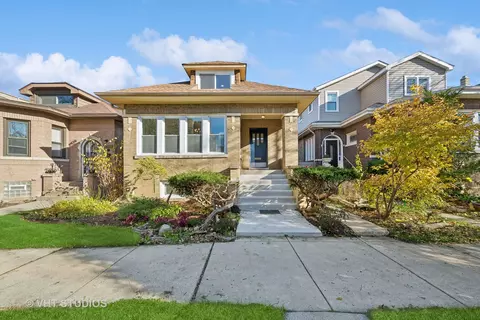 6245 N Rockwell St, Chicago, IL 60659
