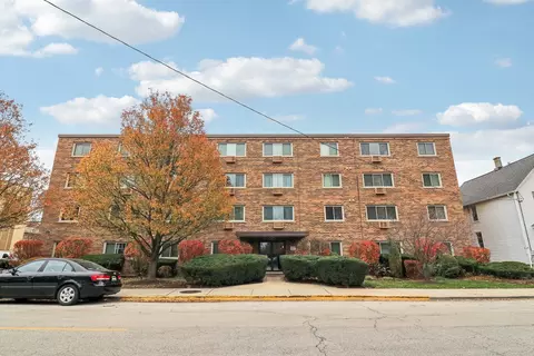 477 Graceland Ave #4G, Des Plaines, IL 60016