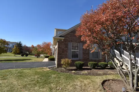 1586 Millbrook Dr, Algonquin, IL 60102 photo 3