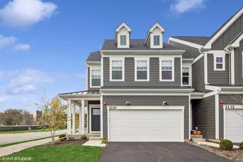 2130 Weatherbee Ln, Naperville, IL 60563