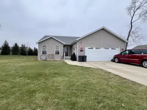 103 S West St, Gifford, IL 61847