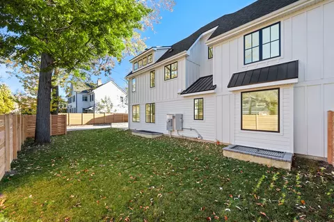 Exterior - 747 Walden Rd, Winnetka, IL 60093 photo 4 of 5
