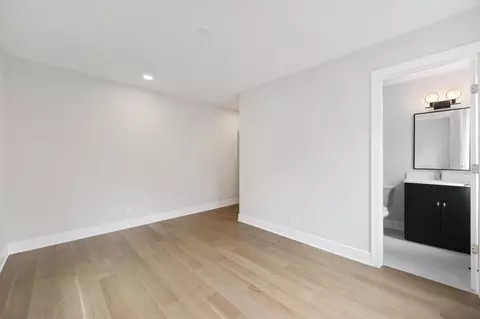 Bedroom - 747 Walden Rd, Winnetka, IL 60093 photo 10 of 13