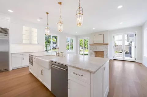Kitchen - 747 Walden Rd, Winnetka, IL 60093 photo 2 of 3