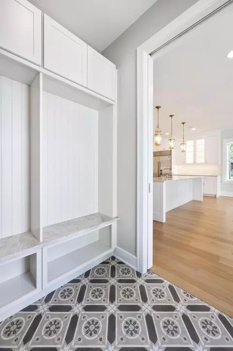 Entry Way - 747 Walden Rd, Winnetka, IL 60093 photo 4 of 6