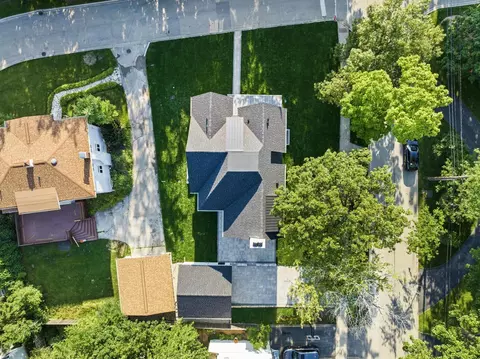 View/Area - 747 Walden Rd, Winnetka, IL 60093 photo 1 of 3