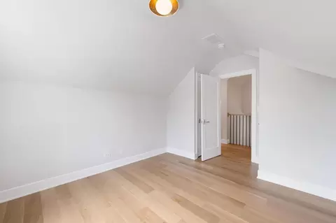 Bedroom - 747 Walden Rd, Winnetka, IL 60093 photo 11 of 13