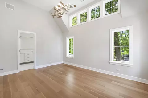 Bedroom - 747 Walden Rd, Winnetka, IL 60093 photo 1 of 13