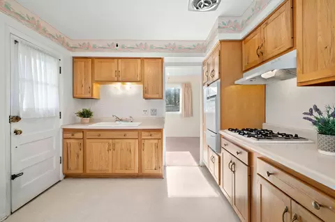 2139 W Farwell Ave #E, Chicago, IL 60645 photo 10