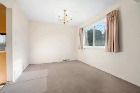 2139 W Farwell Ave #E, Chicago, IL 60645 photo 8