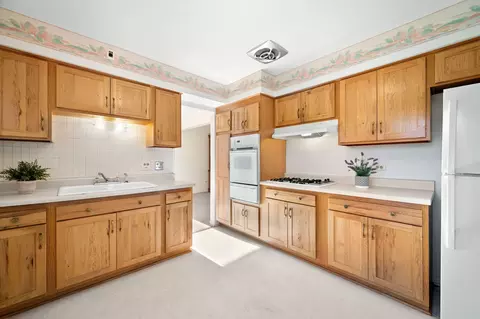 2139 W Farwell Ave #E, Chicago, IL 60645 photo 13