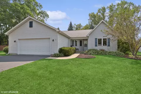 10 Henry Ct, Fox Lake, IL 60020
