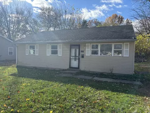 1303 Paula Dr, Champaign, IL 61821