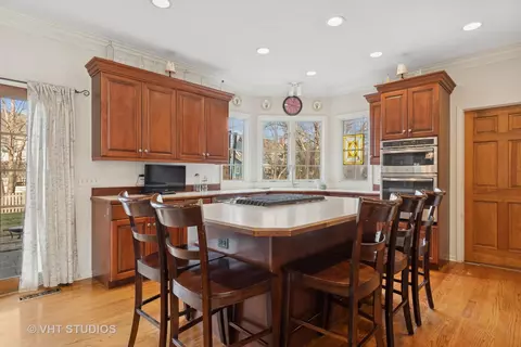 26 W040 Deerpoint Dr, Wheaton, IL 60187 photo 6