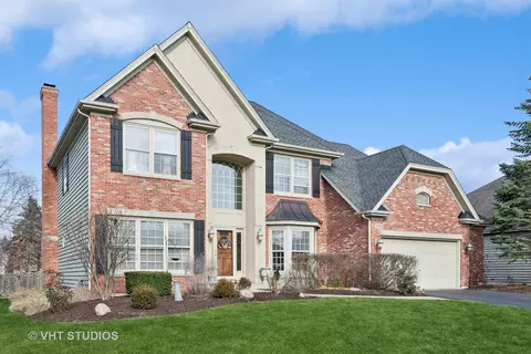 26 W040 Deerpoint Dr, Wheaton, IL 60187