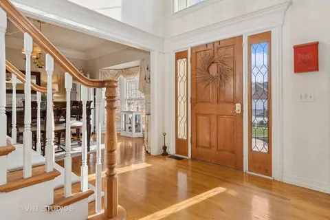 26 W040 Deerpoint Dr, Wheaton, IL 60187 photo 2