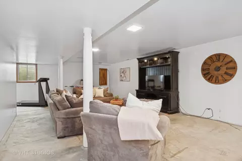 26 W040 Deerpoint Dr, Wheaton, IL 60187 photo 19