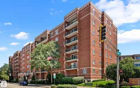 675 Pearson St #511, Des Plaines, IL 60016