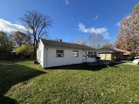 1305 Paula Dr, Champaign, IL 61821