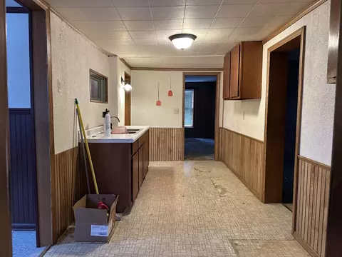 Entry Way - 15395 Hazel Rd, Morrison, IL 61270 photo 2 of 2