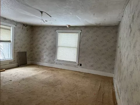 Bedroom - 15395 Hazel Rd, Morrison, IL 61270 photo 4 of 5