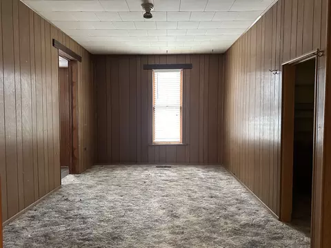 Living - 15395 Hazel Rd, Morrison, IL 61270 photo 3 of 5