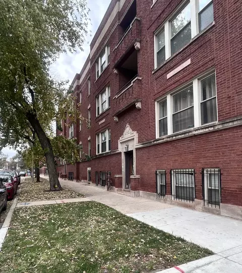 504 E 49th St #202, Chicago, IL 60615