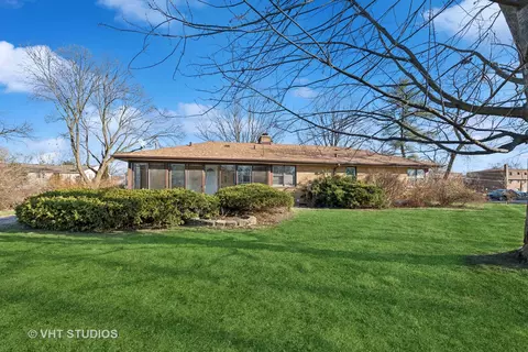 554 Haben Ln, Wheeling, IL 60090 photo 3