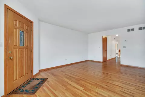 1046 Edgewater Dr, Morris, IL 60450 photo 8