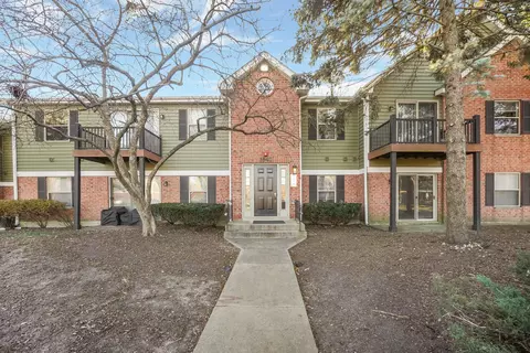 1543 Raymond Dr #104, Naperville, IL 60563