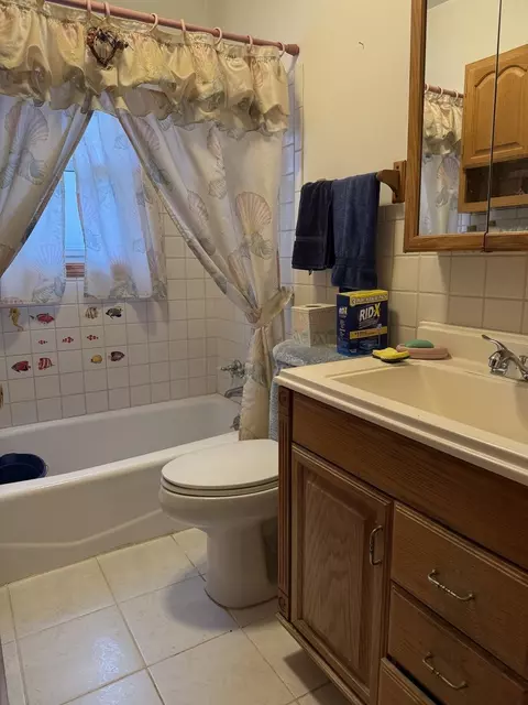 1325 E Division St, Lockport, IL 60441 photo 9