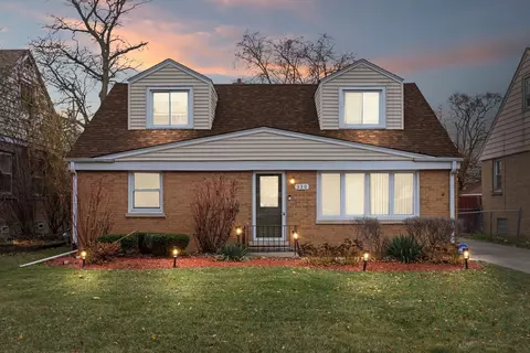 330 Iroquois Rd, Hillside, IL 60162