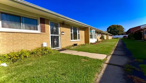 9429 Sumac Rd #D, Des Plaines, IL 60016