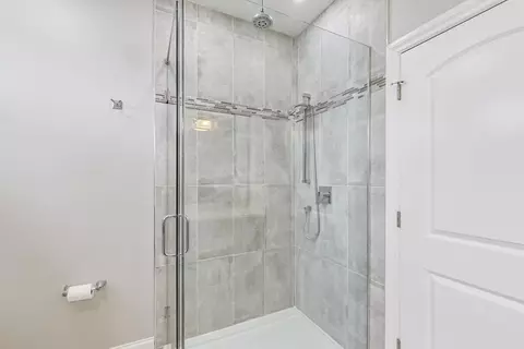 Bath - Undisclosed, Chicago, IL 60656 photo 3 of 6