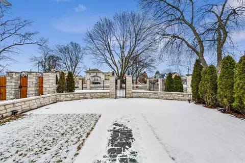 Exterior - Undisclosed, Chicago, IL 60656 photo 19 of 20