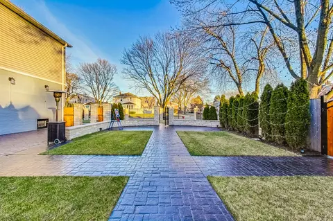 Exterior - Undisclosed, Chicago, IL 60656 photo 10 of 20
