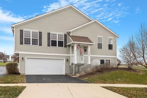 1740 Fieldstone Dr #1740, Shorewood, IL 60404