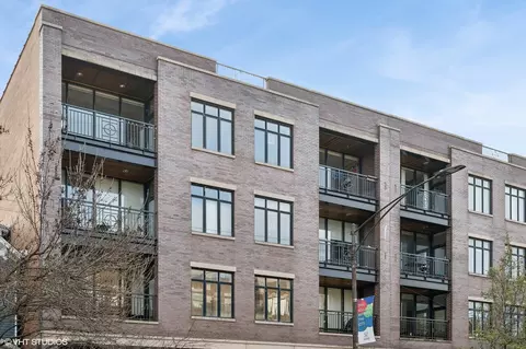 2125 W Belmont Ave #2E, Chicago, IL 60618